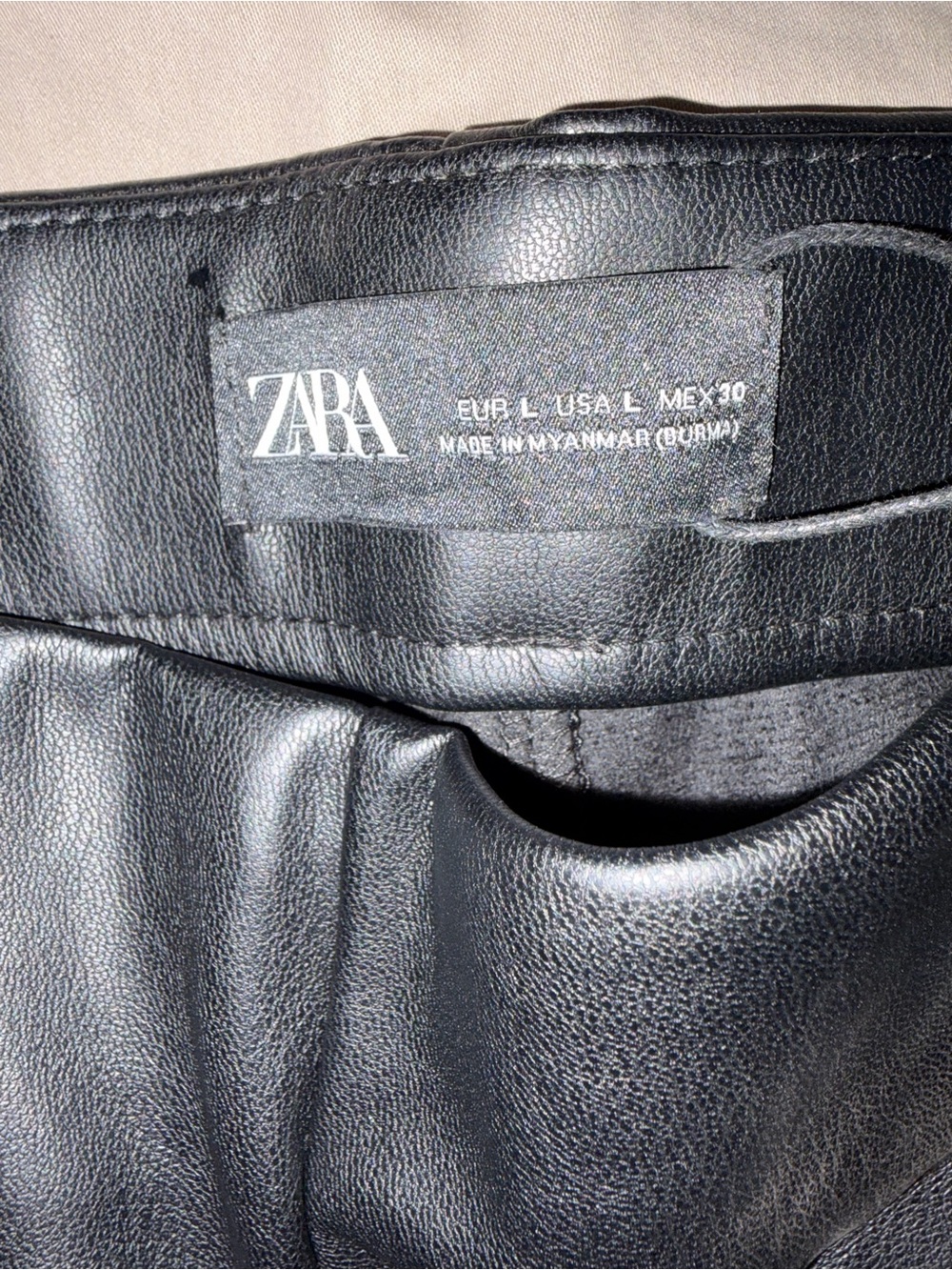 Zara Black Faux Leather Cargo Leggings - Picture 5 of 6